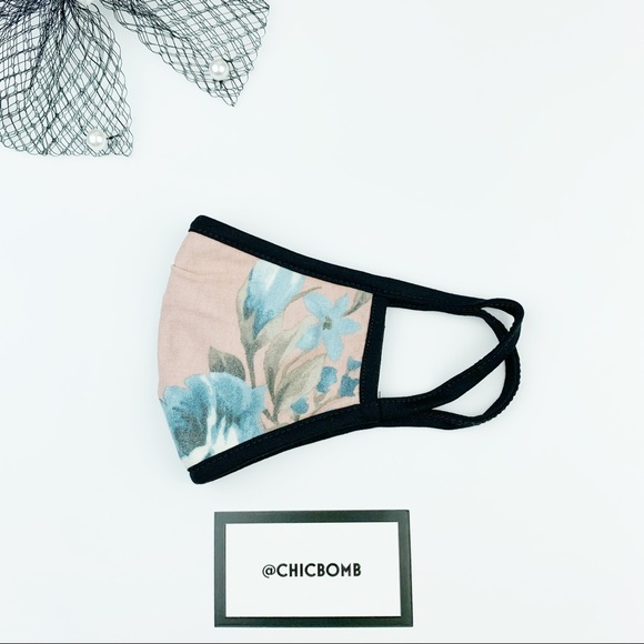 BLUSH FLORAL CLOTH FACE MASK WITH INSERT SLOT - Picture 3 of 5